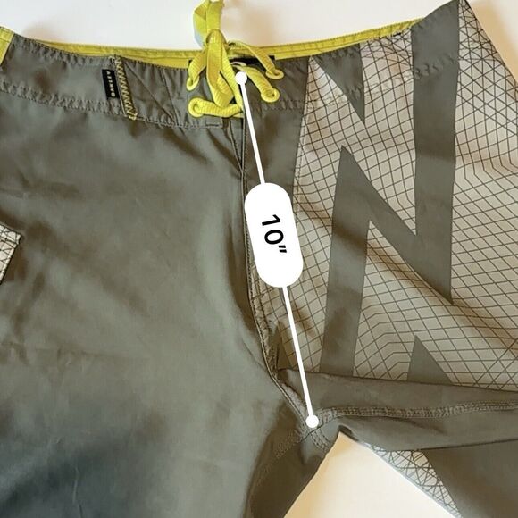 Oakley Performance Board Shorts Gray Yellow Colorblock Men's Size 28 Beach Surf - Picture 7 of 8